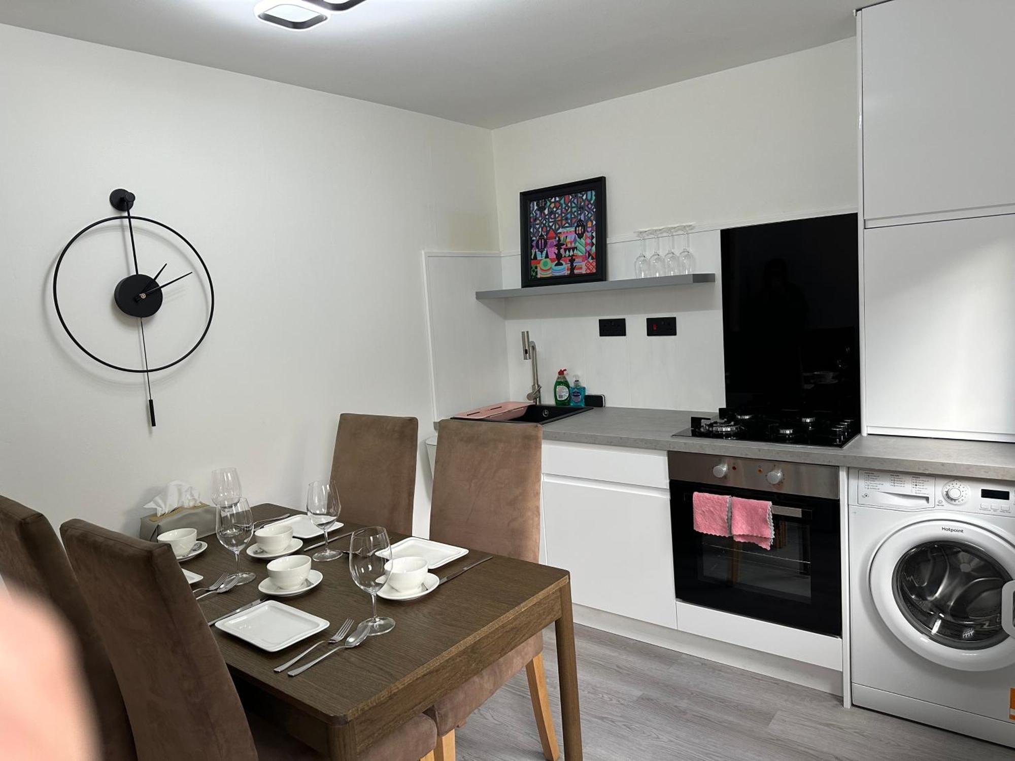 Cozy 2 Bedrooms With Private Parking Space And Garden Edimburgo Exterior foto