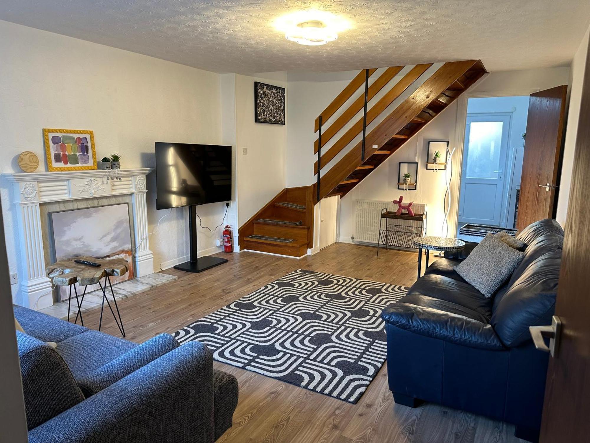 Cozy 2 Bedrooms With Private Parking Space And Garden Edimburgo Exterior foto