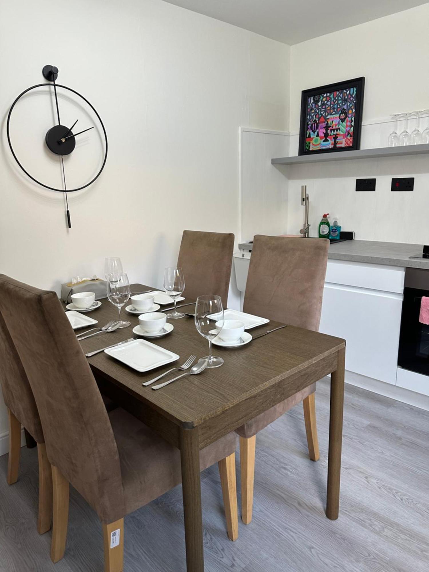 Cozy 2 Bedrooms With Private Parking Space And Garden Edimburgo Exterior foto